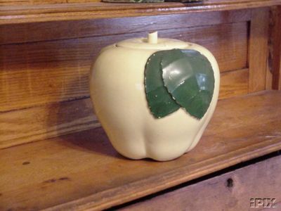 Apple Cookie Jar,Hull 